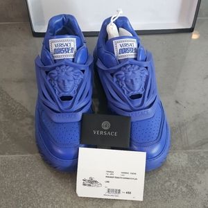 Versace tennis shoes‎